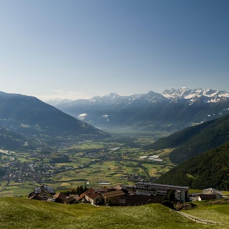Panoramahotel Watles Malles Venosta Esterno foto